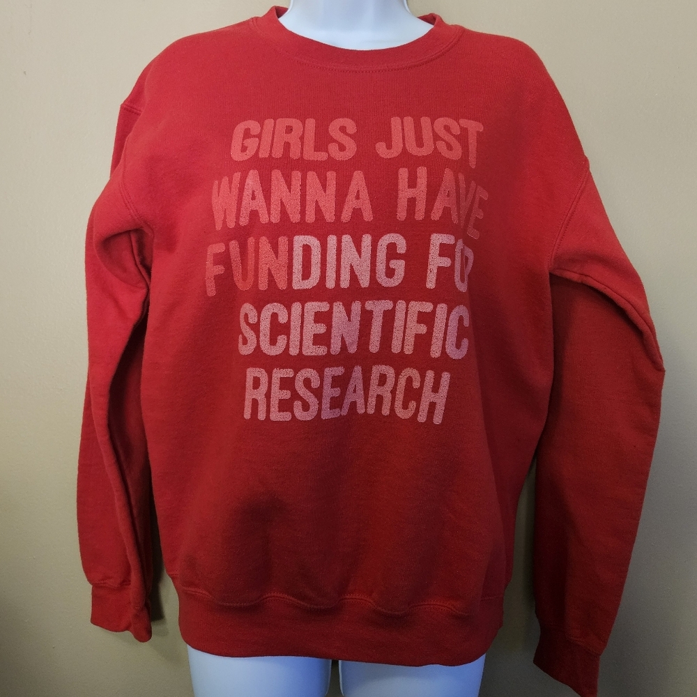Gildan Heavy Blend Women's Size S Red Sweatshirt 50% Cotton